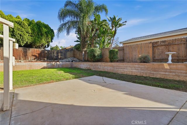 100 Amber Court, Redlands, CA 92374