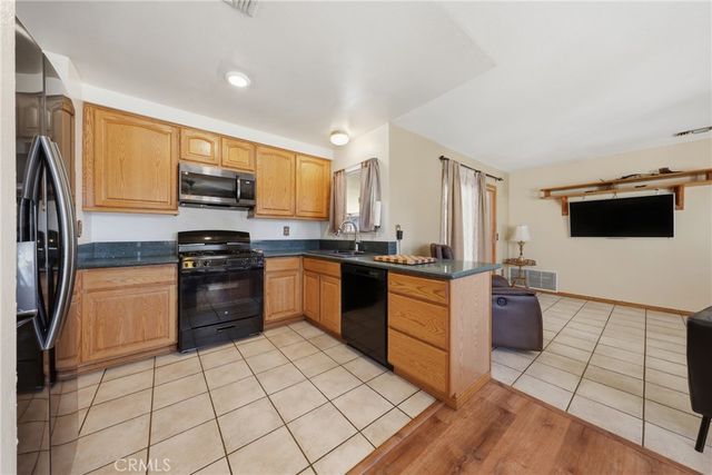 100 Amber Court, Redlands, CA 92374