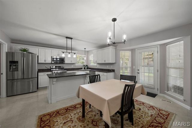 1241 Pinehurst Club Court, O'fallon, MO 63366