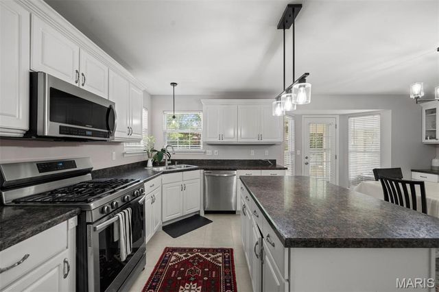 1241 Pinehurst Club Court, O'fallon, MO 63366