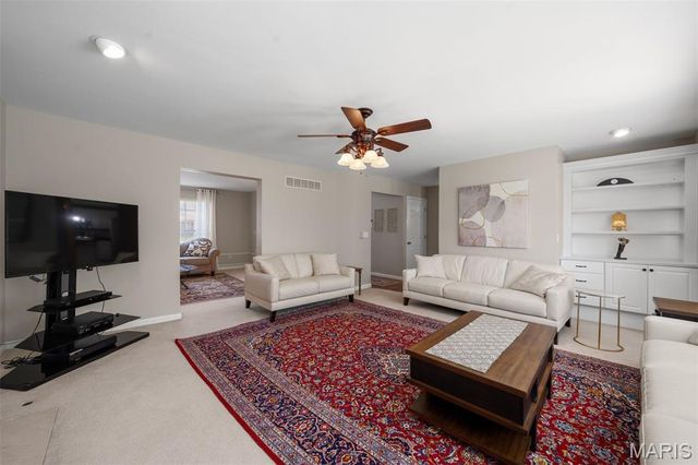 1241 Pinehurst Club Court, O'fallon, MO 63366
