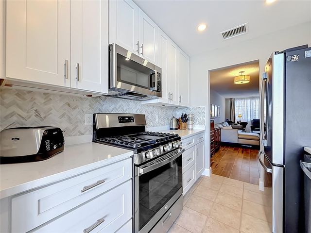 5925 SHORE BOULEVARD S 107, Gulfport, FL 33707