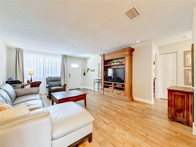 5925 SHORE BOULEVARD S 107, Gulfport, FL 33707