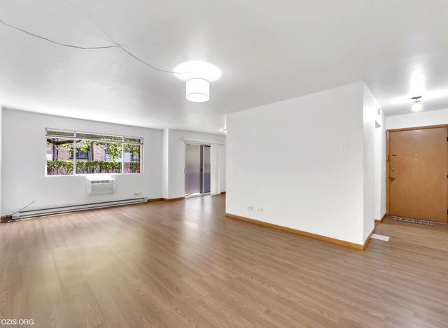 1156 Osterman Avenue B, Deerfield, IL 60015