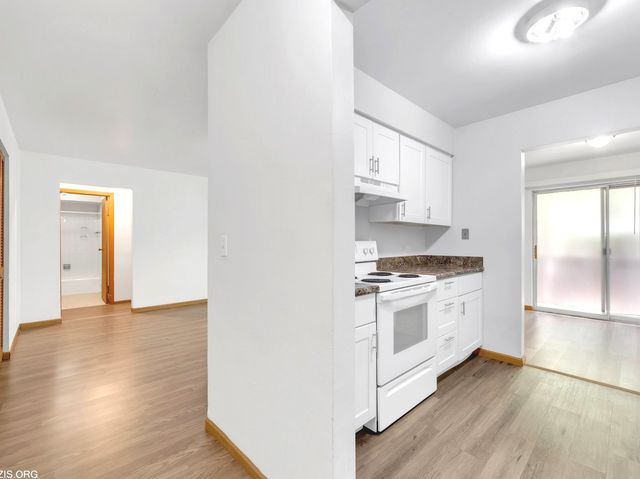 1156 Osterman Avenue B, Deerfield, IL 60015