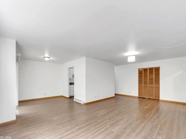 1156 Osterman Avenue B, Deerfield, IL 60015