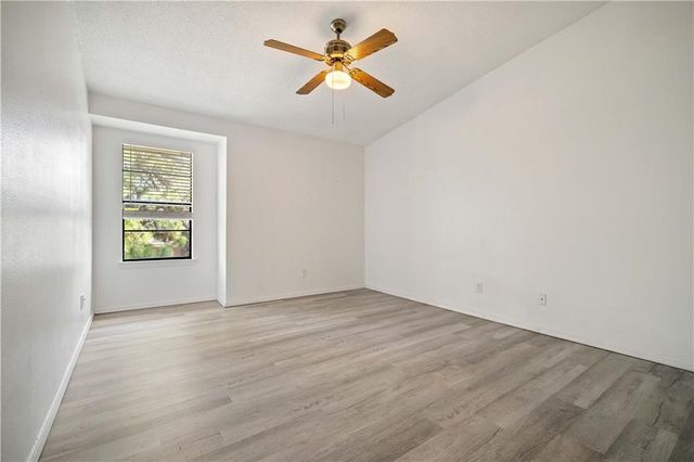 6040 Grelot Road 204, Mobile, AL 36609