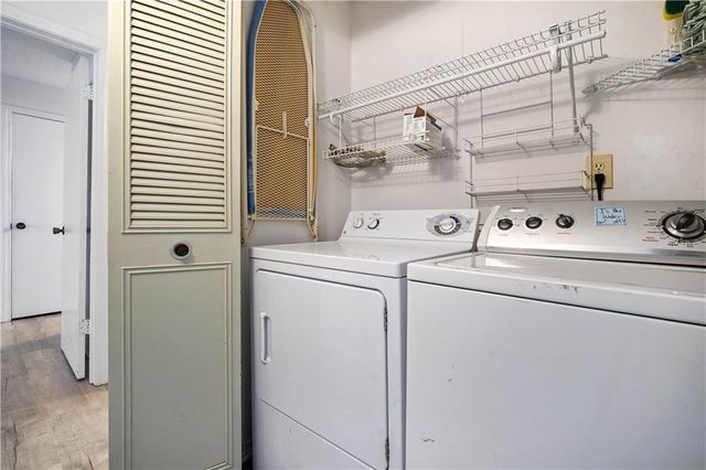 6040 Grelot Road 204, Mobile, AL 36609