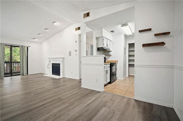 6040 Grelot Road 204, Mobile, AL 36609