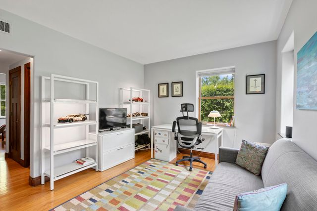 1520 Telegraph Road, Lake Forest, IL 60045