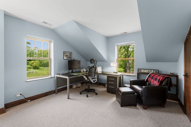 1520 Telegraph Road, Lake Forest, IL 60045