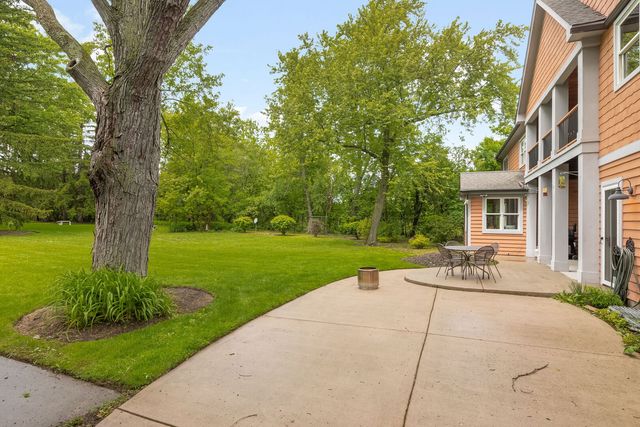 1520 Telegraph Road, Lake Forest, IL 60045
