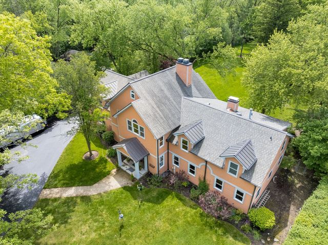 1520 Telegraph Road, Lake Forest, IL 60045