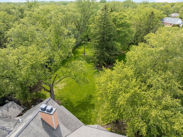 1520 Telegraph Road, Lake Forest, IL 60045
