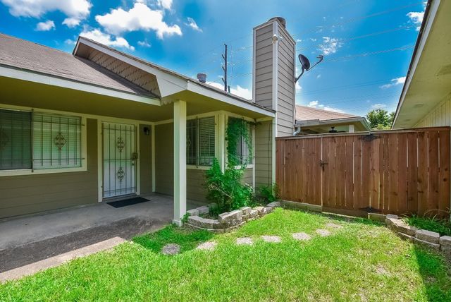 3723 Varla Lane, Houston, TX 77014