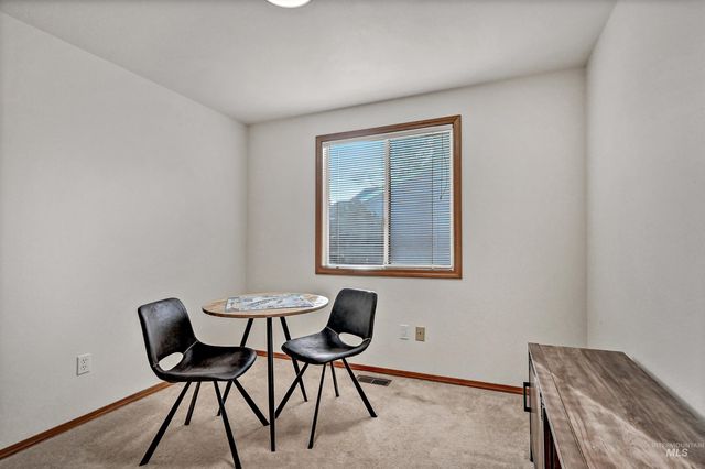 6895 N Amesbury Way, Boise, ID 83714