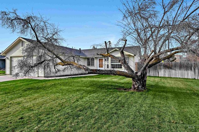 6895 N Amesbury Way, Boise, ID 83714