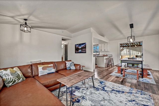 6895 N Amesbury Way, Boise, ID 83714