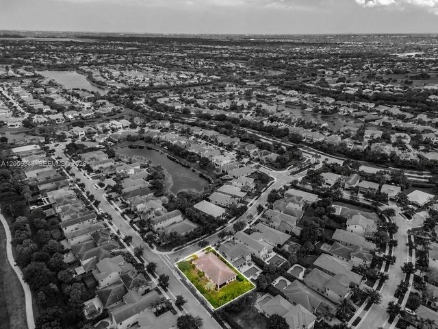 8361 NW 120th Way, Parkland, FL 33076