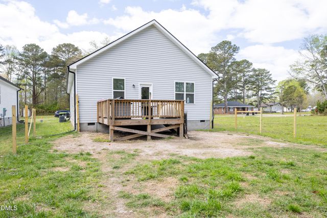 310 E Yukon Street, Kenly, NC 27542