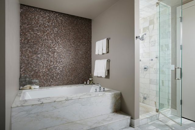 1305 W Diversey Parkway 2, Chicago, IL 60614