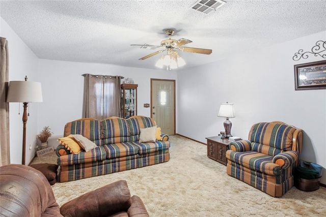 324 W 4th Street, Hobart, OK 73651