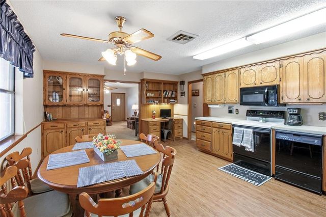 324 W 4th Street, Hobart, OK 73651