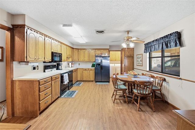 324 W 4th Street, Hobart, OK 73651