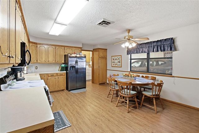 324 W 4th Street, Hobart, OK 73651