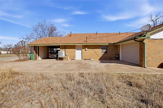 324 W 4th Street, Hobart, OK 73651