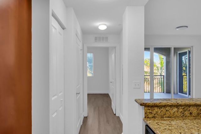 1660 Renaissance Commons Boulevard 2316, Boynton Beach, FL 33426