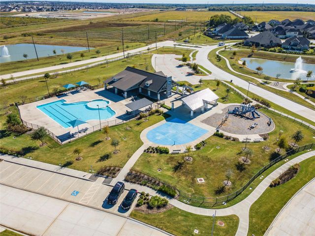 6034 Lake Bridge Lane, Manvel, TX 77578