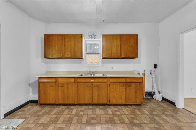 315 Plymouth Avenue, Girard, OH 44420