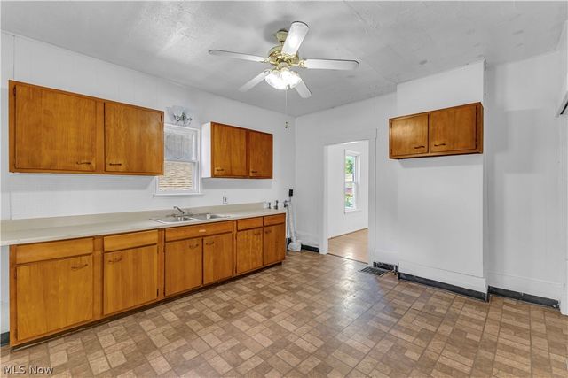 315 Plymouth Avenue, Girard, OH 44420