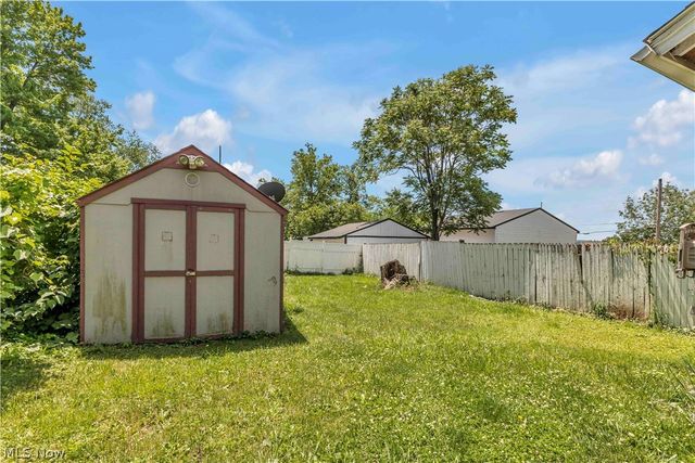 315 Plymouth Avenue, Girard, OH 44420