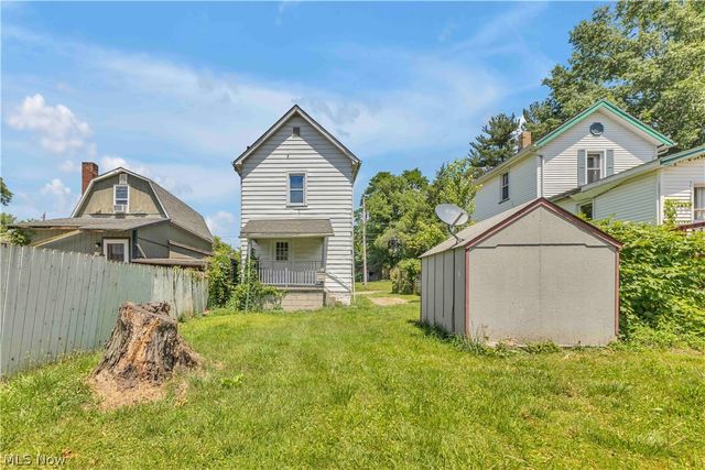 315 Plymouth Avenue, Girard, OH 44420