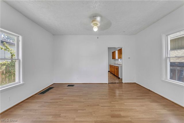 315 Plymouth Avenue, Girard, OH 44420