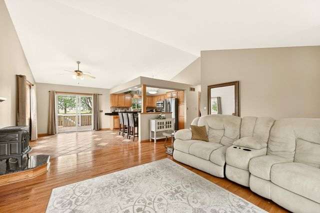 2516 Colleen Lane NE, Rochester, MN 55906