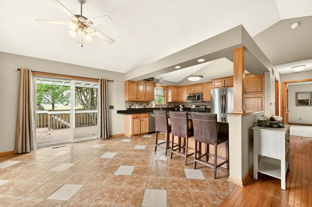 2516 Colleen Lane NE, Rochester, MN 55906