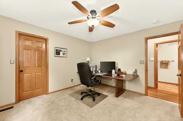 2516 Colleen Lane NE, Rochester, MN 55906
