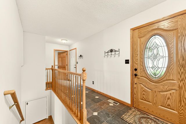 2516 Colleen Lane NE, Rochester, MN 55906