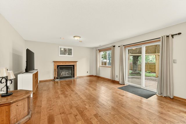 2516 Colleen Lane NE, Rochester, MN 55906