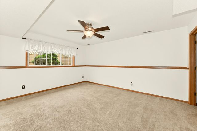 2516 Colleen Lane NE, Rochester, MN 55906