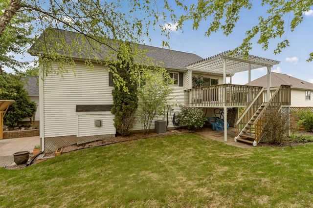 2516 Colleen Lane NE, Rochester, MN 55906