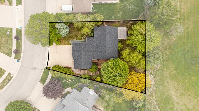 2516 Colleen Lane NE, Rochester, MN 55906
