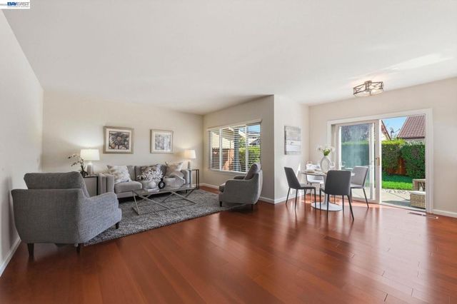 330 Tampa Ct, Foster City, CA 94404