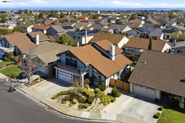 330 Tampa Ct, Foster City, CA 94404