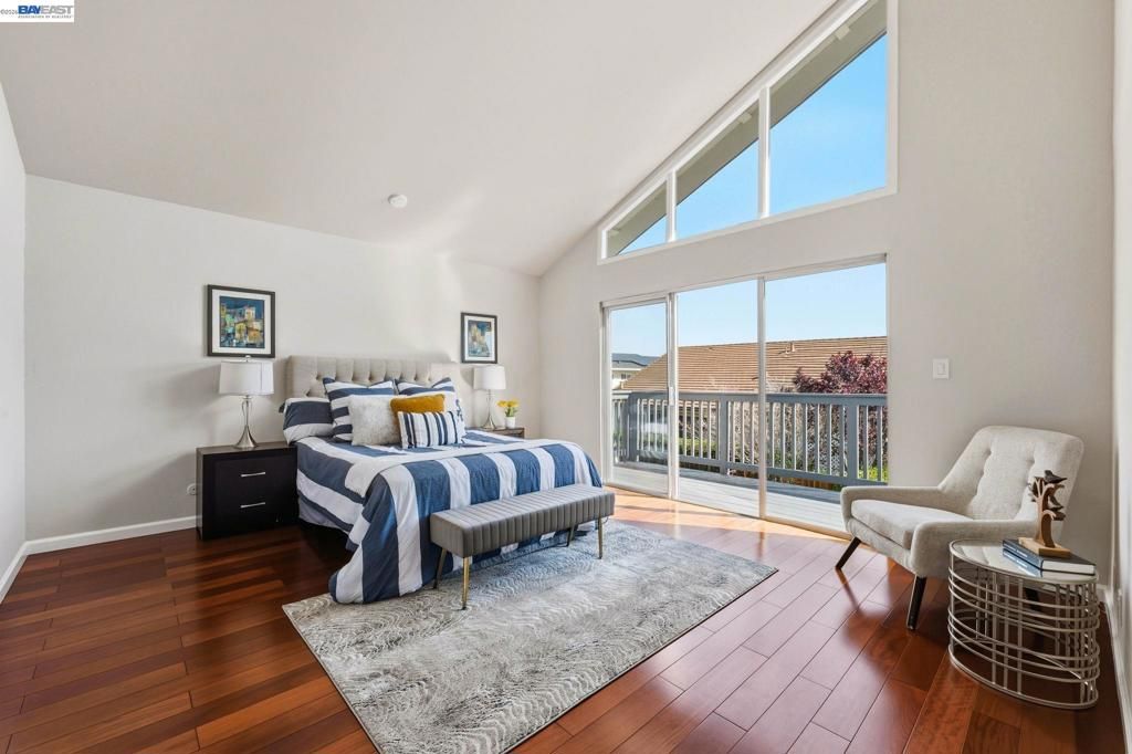 Image 24 of property listing at 330 Tampa Ct, Foster City, CA 94404