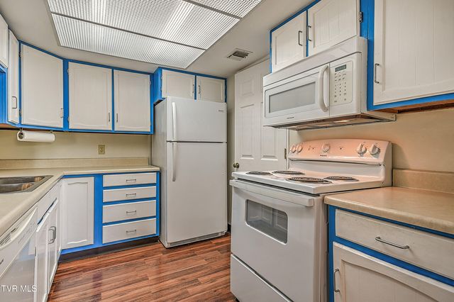 1585 Fort Henry Drive Apt 6h, Kingsport, TN 37664