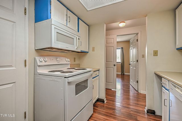 1585 Fort Henry Drive Apt 6h, Kingsport, TN 37664